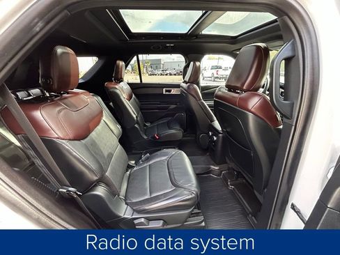 Used 2020 Ford Explorer Platinum w/ Premium Technology Package image 24