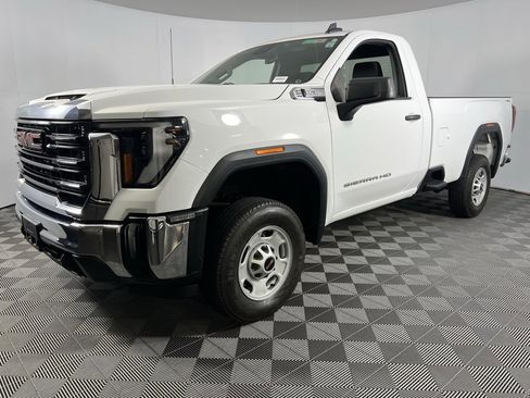 Used 2024 GMC Sierra 2500 Pro image 3