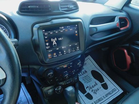 Used 2021 Jeep Renegade Trailhawk w/ Luxury Group III image 28