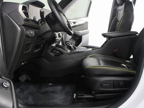 Used 2024 Chevrolet TrailBlazer ACTIV w/ Convenience Package image 16
