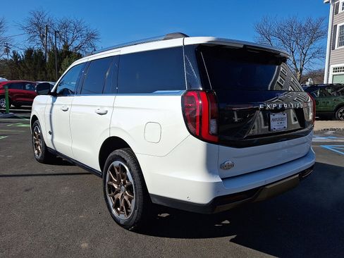 Used 2025 Ford Expedition King Ranch image 7