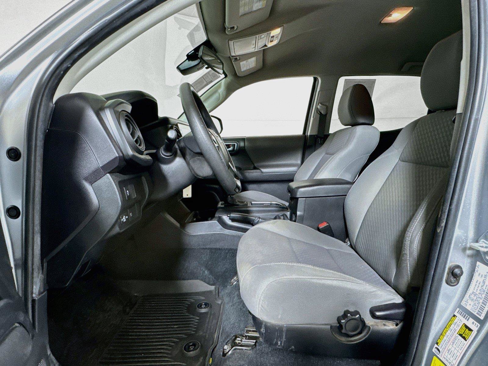 Used 2022 Toyota Tacoma SR AWD/4WD image 18