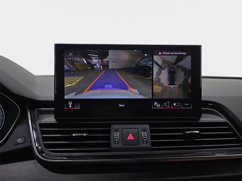 Used 2023 Audi Q5 e Prestige image 25