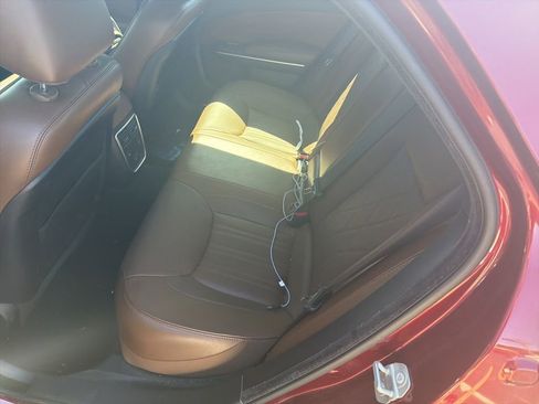 Used 2019 Chrysler 300 C w/ Sun, Sound & Nav Package RWD image 5