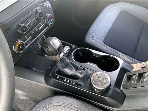 New 2026 Ford Bronco 4-Door w/ Sasquatch Package AWD/4WD image 8