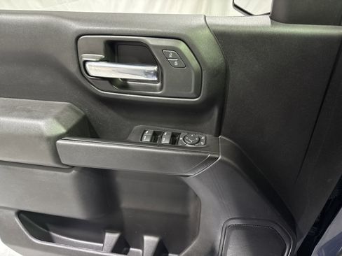 Certified 2022 Chevrolet Silverado 1500 Custom image 23