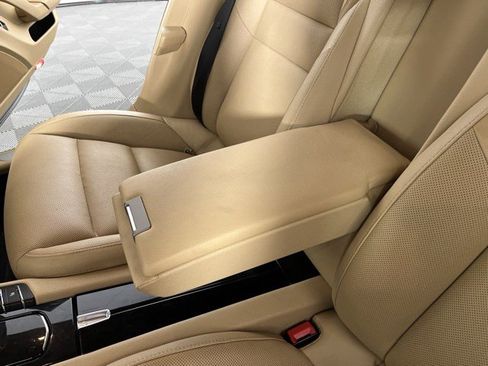 Used 2015 Porsche Panamera w/ Premium Package Plus RWD image 41