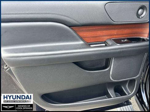 Used 2021 Lincoln Navigator L Reserve AWD/4WD image 23