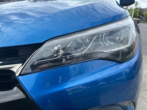 Used 2017 Toyota Camry XSE w/ Advanced Technology Package FWD image 9
