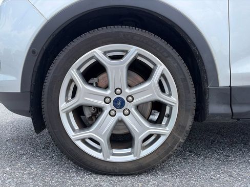 Used 2019 Ford Escape Titanium AWD/4WD image 28