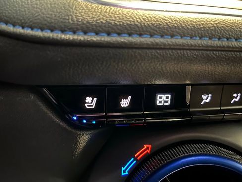 Used 2023 Chevrolet Blazer RS w/ Enhanced Convenience Package image 27