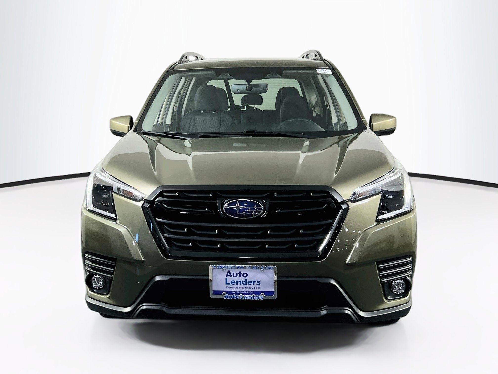 Used 2024 Subaru Forester Premium AWD/4WD image 2