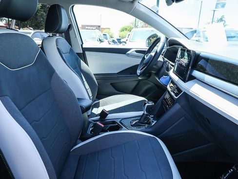 New 2025 Volkswagen Taos SE image 33