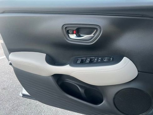 New 2026 Honda HR-V LX image 24