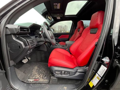 Used 2025 Toyota Tacoma TRD Pro image 9