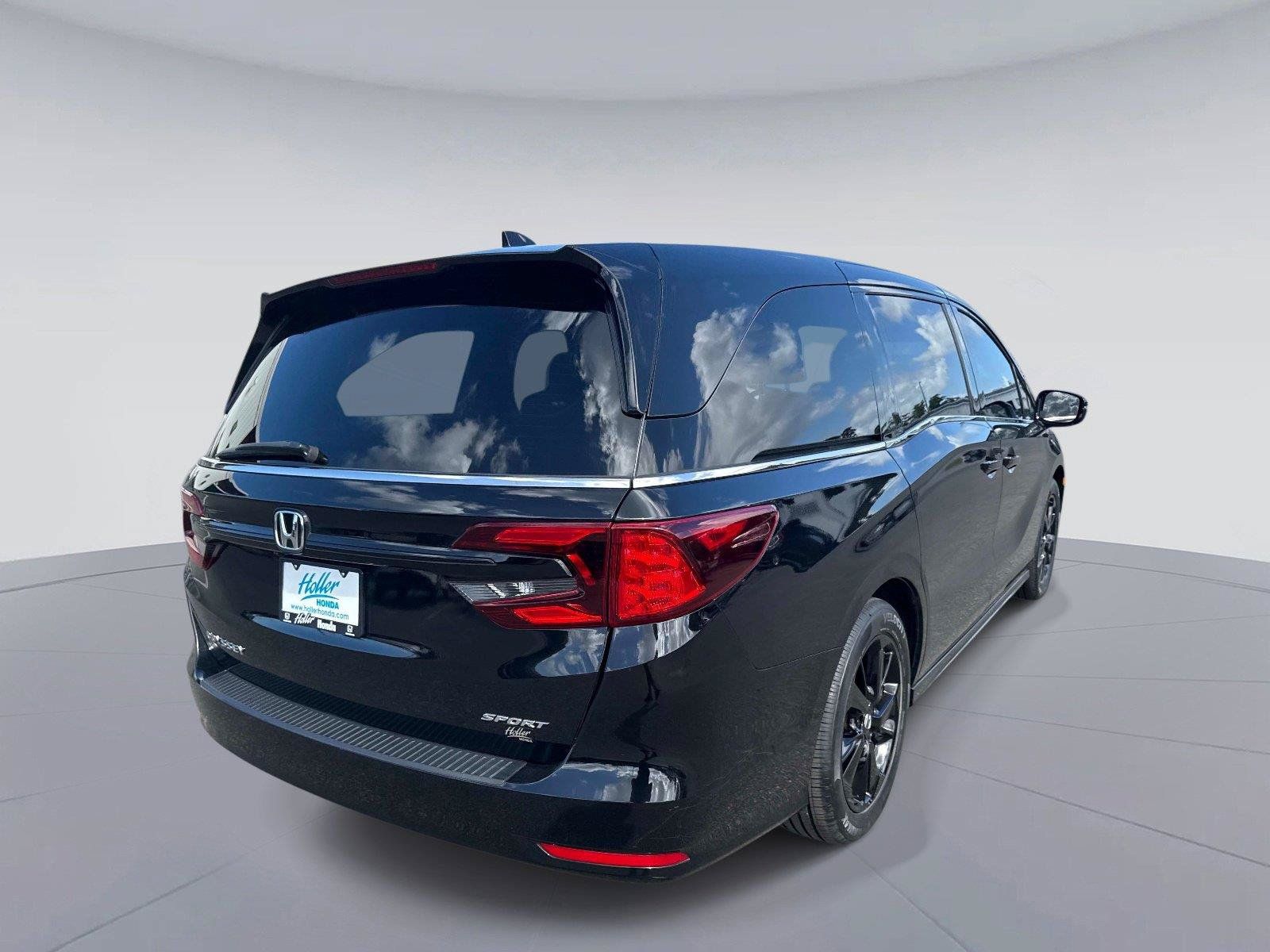 Certified 2024 Honda Odyssey Sport image 4
