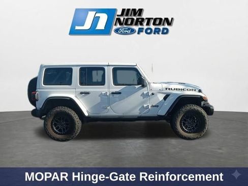 Used 2022 Jeep Wrangler Unlimited Rubicon w/ Xtreme Recon 35" Tire Package AWD/4WD image 12