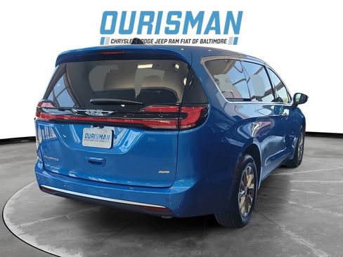 New 2027 Chrysler Pacifica Select AWD/4WD image 6