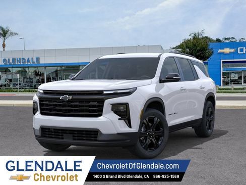 New 2027 Chevrolet Traverse LT w/ Midnight/Sport Edition FWD image 6