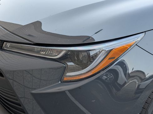 Used 2025 Toyota Corolla LE FWD image 11