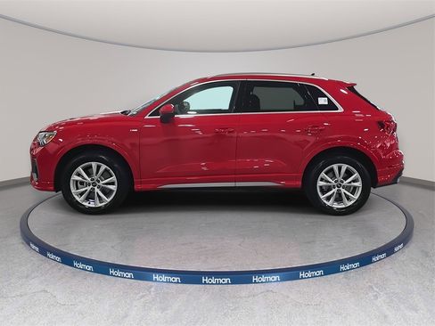 Certified 2025 Audi Q3 2.0T Premium w/ Convenience Package image 8