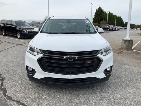Used 2021 Chevrolet Traverse RS image 2