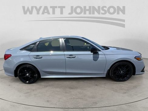 Used 2024 Honda Civic Sport image 6