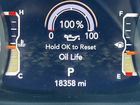 Certified 2023 Jeep Gladiator Willys image 26