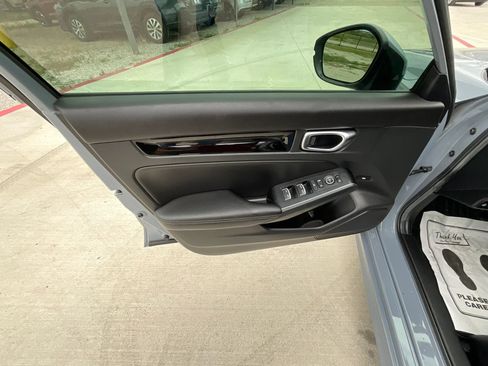 Used 2024 Honda Civic Touring image 30