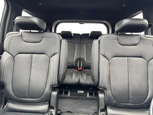 Used 2022 Jeep Grand Cherokee L Overland w/ Luxury Tech Group IV AWD/4WD image 15