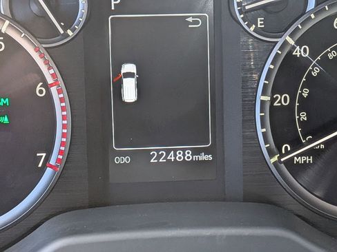 Used 2022 Lexus GX 460 Premium AWD/4WD image 19