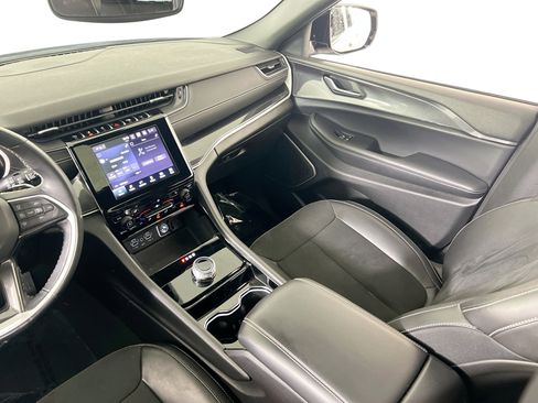 Used 2022 Jeep Grand Cherokee Altitude image 23