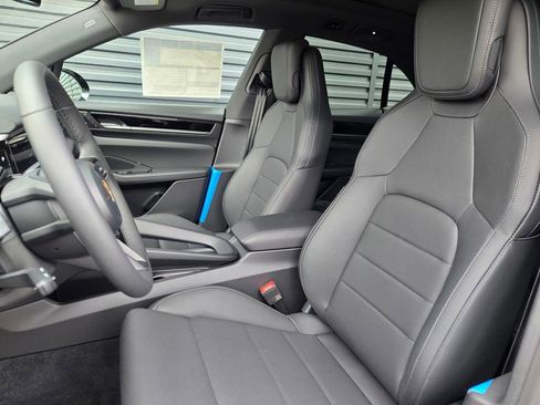 New 2026 Porsche Macan Electric image 5