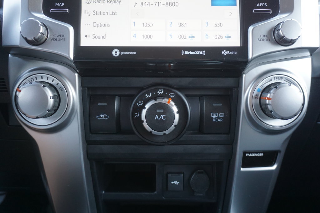 Used 2021 Toyota 4Runner SR5 Premium w/ Moonroof Package AWD/4WD image 15