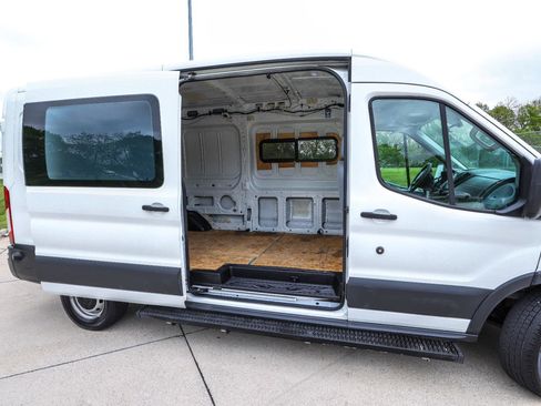 Used 2015 Ford Transit 150 148 Medium Roof RWD image 9