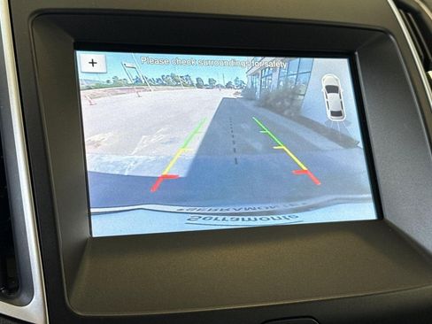 Used 2019 Ford Edge SEL w/ Equipment Group 201A FWD image 26