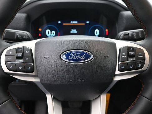 New 2026 Ford Explorer Active RWD image 10