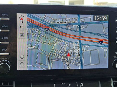 Used 2021 Toyota Sienna Limited image 31