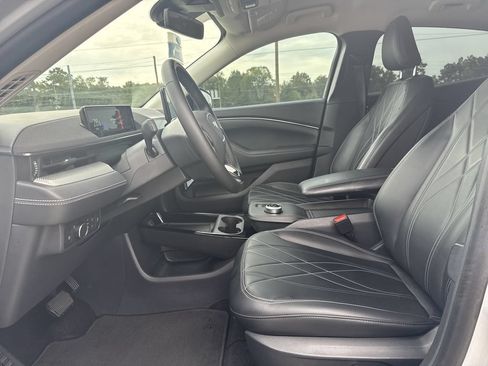 Used 2022 Ford Mustang Mach-E Select w/ Comfort/Technology Package RWD image 12