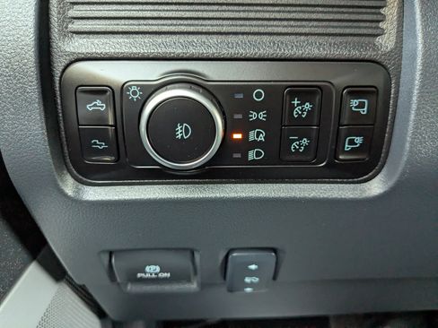 Used 2025 Ford F450 Platinum w/ FX4 Off-Road Package image 33