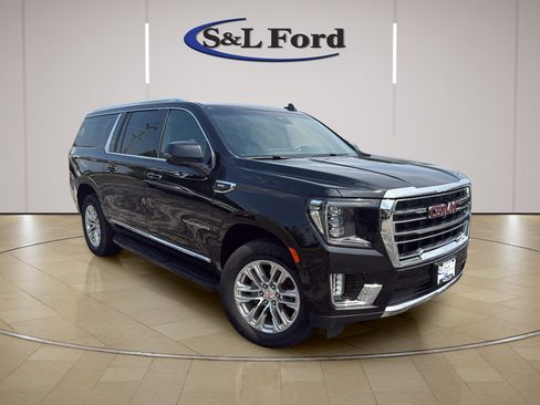 Used 2024 GMC Yukon XL SLT w/ SLT Luxury Package AWD/4WD image 11