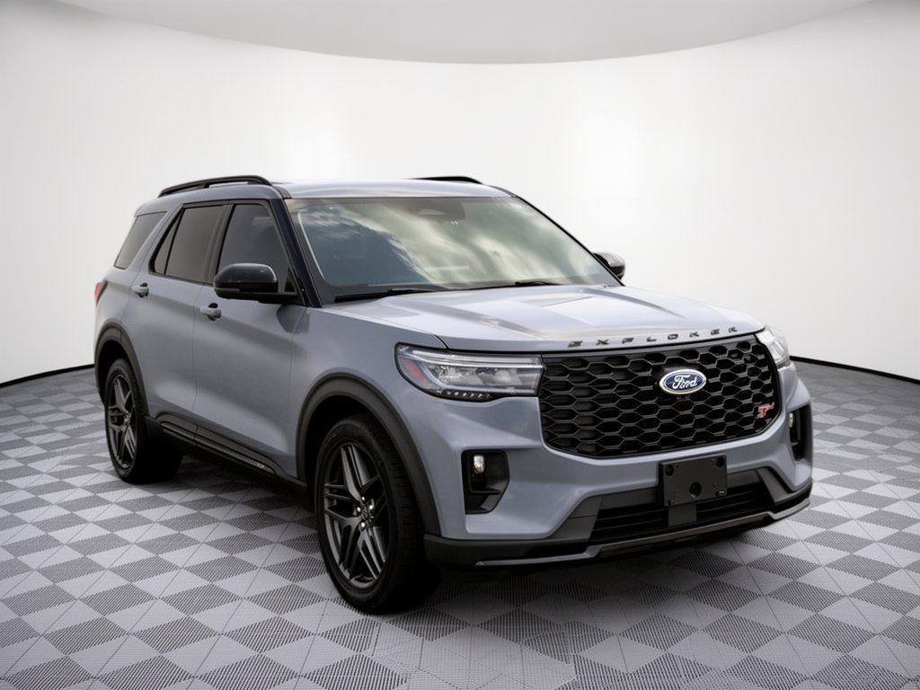 Used 2025 Ford Explorer ST AWD/4WD image 7