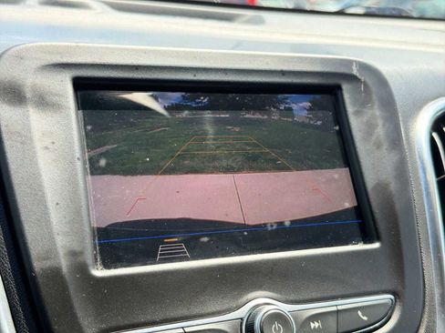 Used 2020 Chevrolet Equinox LT FWD image 23