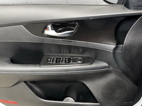 Used 2023 Kia Forte GT-Line w/ GT-Line Premium Package image 21