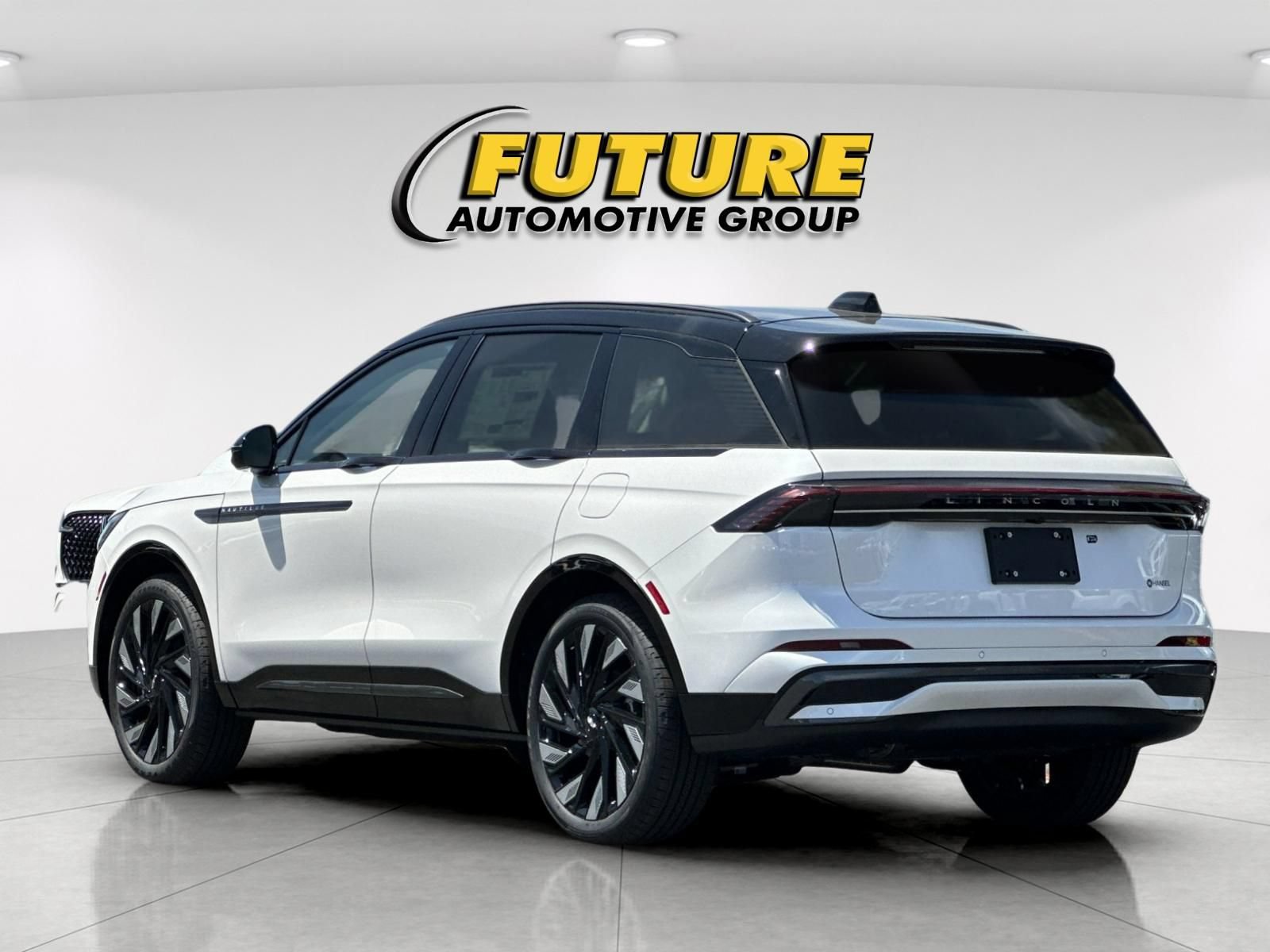 New 2026 Lincoln Nautilus Reserve w/ Jet Appearance Package AWD/4WD image 5