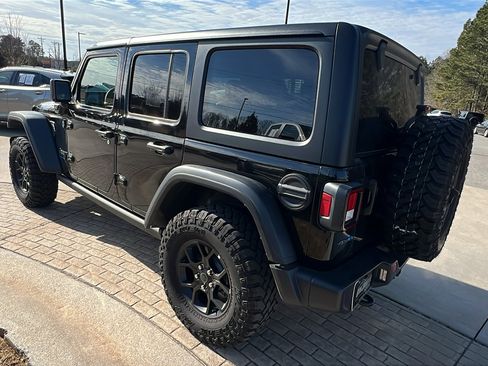 Used 2025 Jeep Wrangler Willys image 10