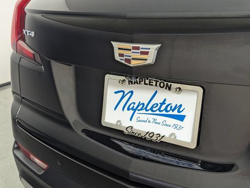 Used 2021 Cadillac XT4 Premium Luxury FWD image 8