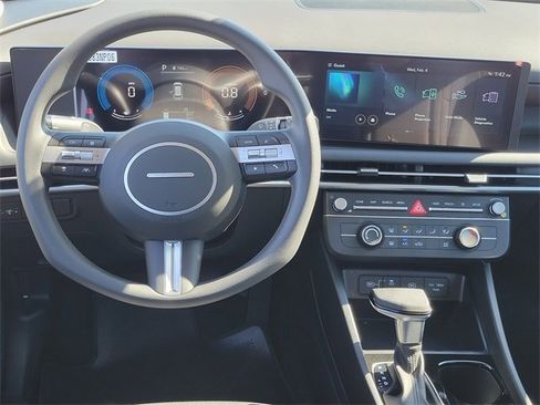 New 2026 Hyundai Tucson SE image 4