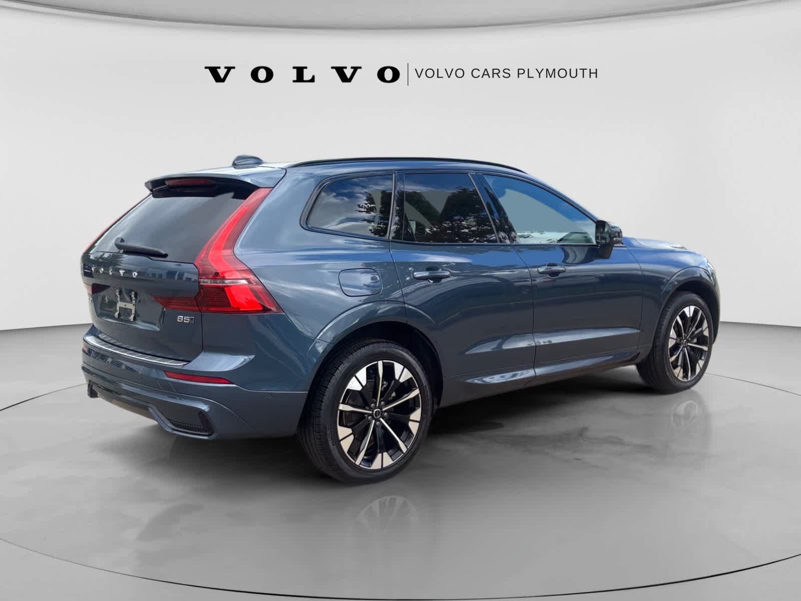 Used 2026 Volvo XC60 B5 Plus AWD/4WD image 7