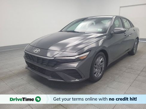 Used 2024 Hyundai Elantra SEL FWD image 1